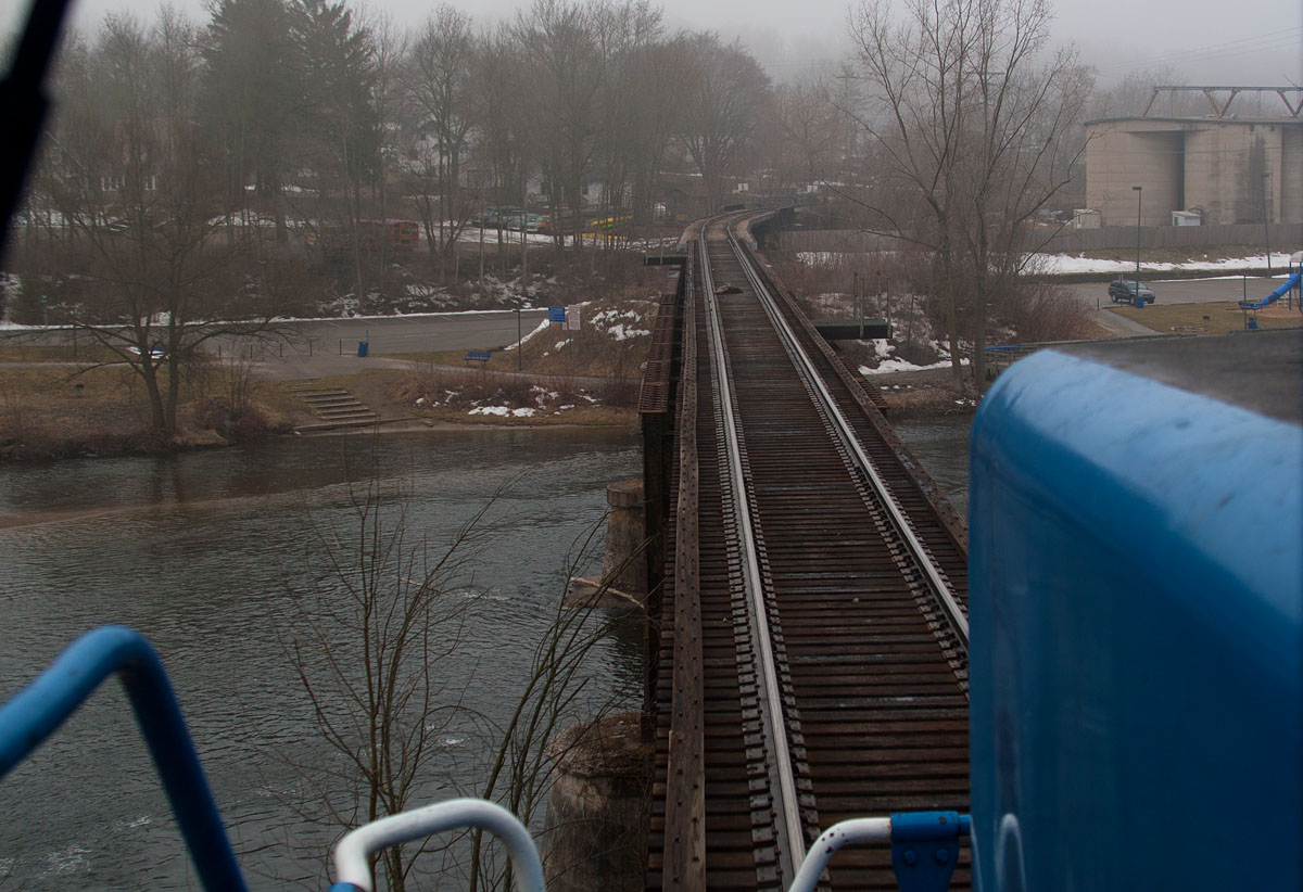 Z151
Z151 south over the Muskegon River in Newaygo.  3/11/10
