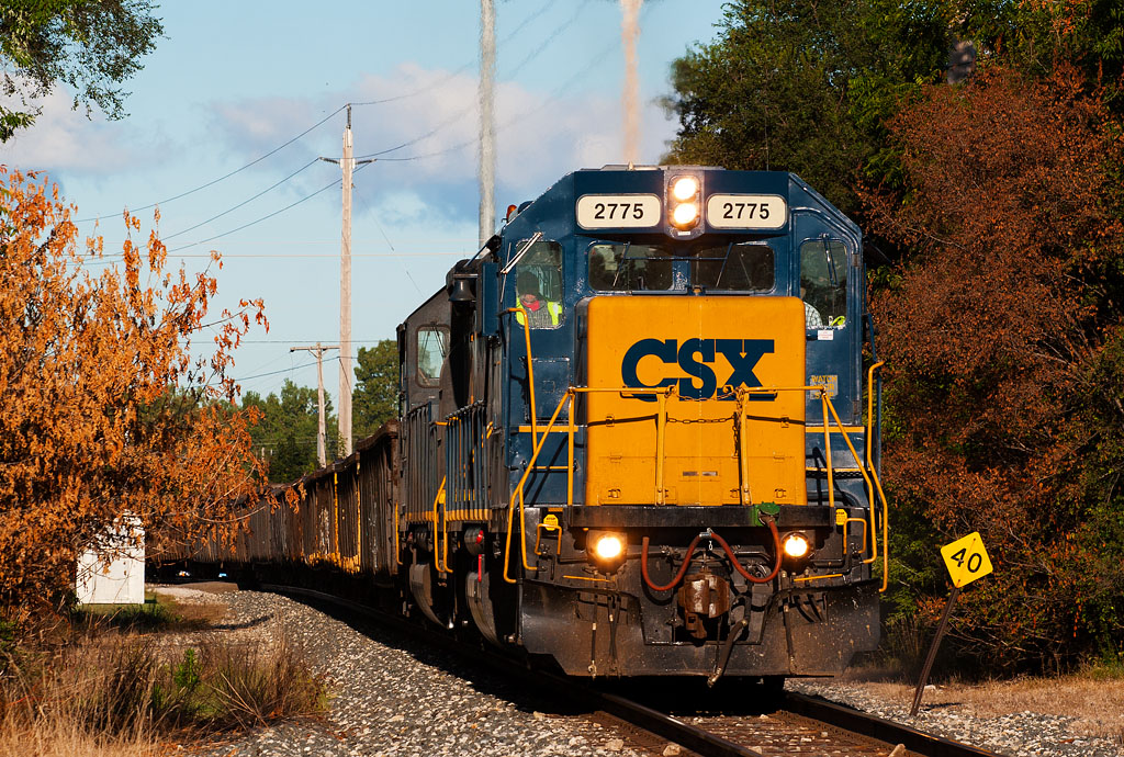 CSX 2775
D700 works east out of Zeeland.  08/26/10
