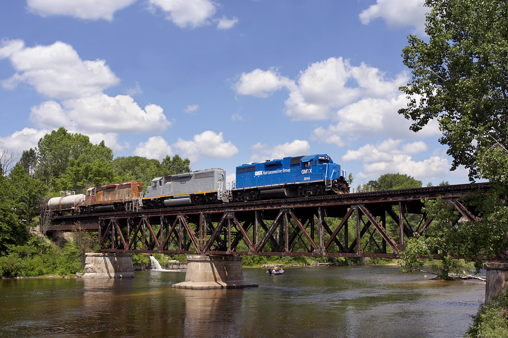 Z151 in Newaygo
Across the trestle they go.
