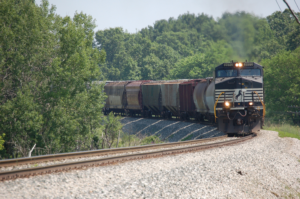 NS 8970 Southbound from Holly
