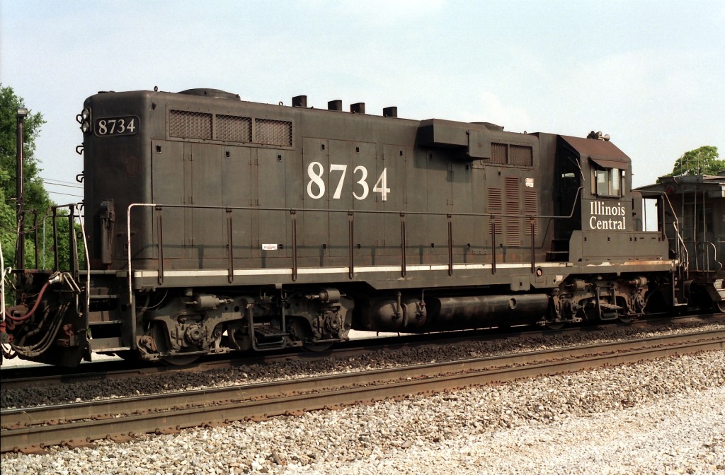 IC 8734 at Kankakee, IL
