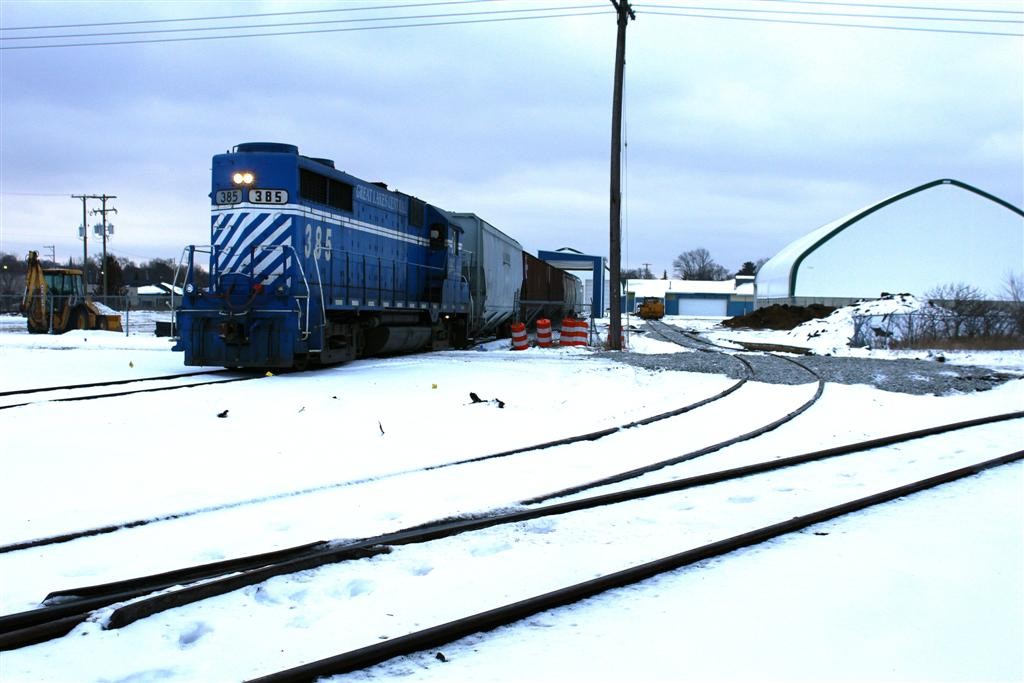 GLC 19 December 2017
385 works the Wyoming Warehouse facility on Tenth Street in Cadillac.

