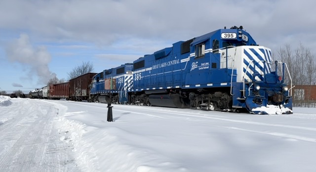 CSTN 395-396
The crew build there Clare bound train in Selma Yard.  36 cars total they took out of Cadillac 2/15/21
