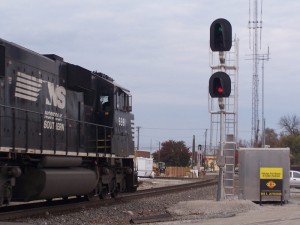 The new NB signal featuring 18K. (A train that spent the next hour or so stopped south of CP 21 before taking the siding prepared to cut for crossings. Another train was on the siding south of Claypool and both were set to spend the night tied down.)