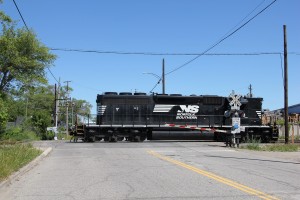 2020-06-12 R NS 1628 WB at Junction on Boat Yard Line.jpg