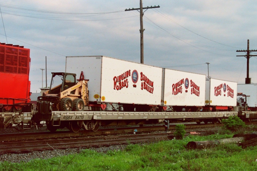 RBBX 84715 Circus Wagons
9/25/06 NS048 Red Unit of the Ringling Bros and Barnum & Bailey Circus. Northbound for Grand Rapids. Flatcar carrying circus wagons. 
Keywords: Barnum Bailey Circus Ringling Kalamazoo NS 048 Wagons flat car RBBX