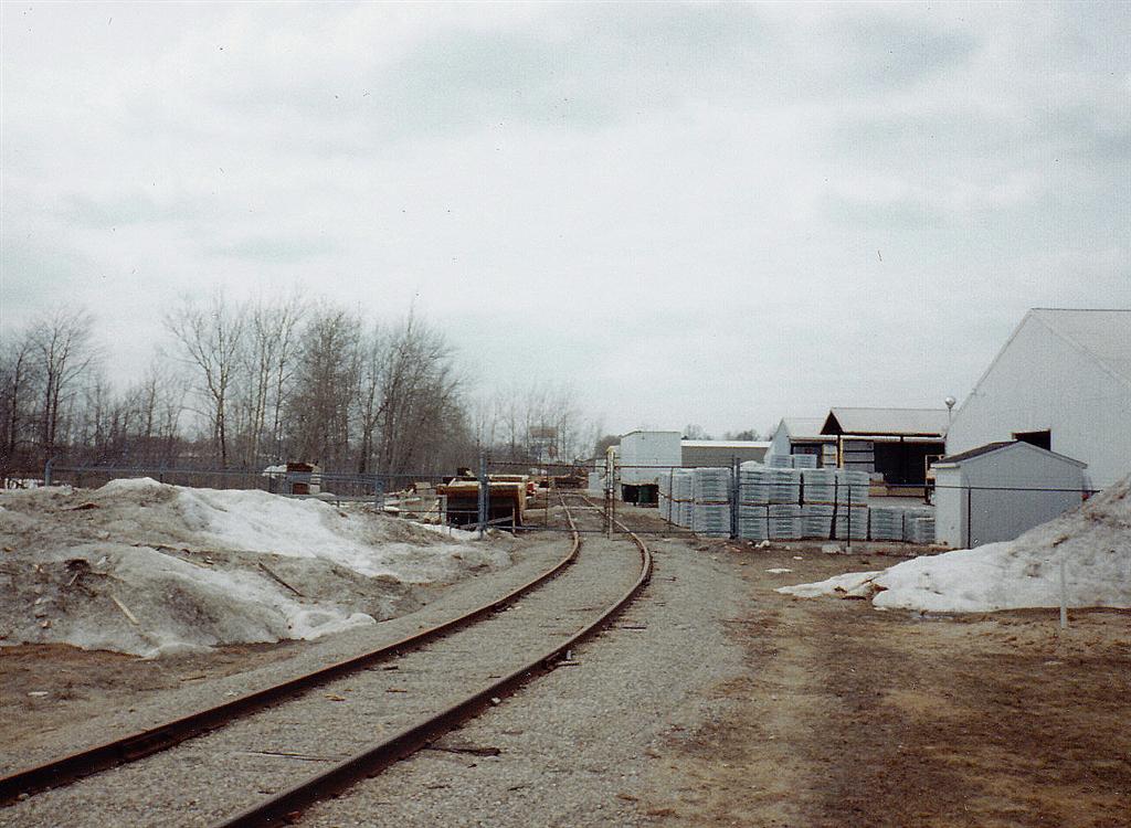 Wickes at Grawn Michigan.
Taken from the TSBY's mainline, heres a Spring 1994 view of Wickes Lumbers siding near Grawn Michigan.
