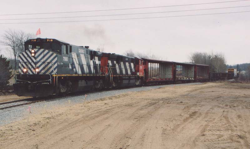 Lake State, Gaylord
Alcos 798 and the 3515 arrive at Gaylord on January 4th and head onto the new A&L spur trackage.
